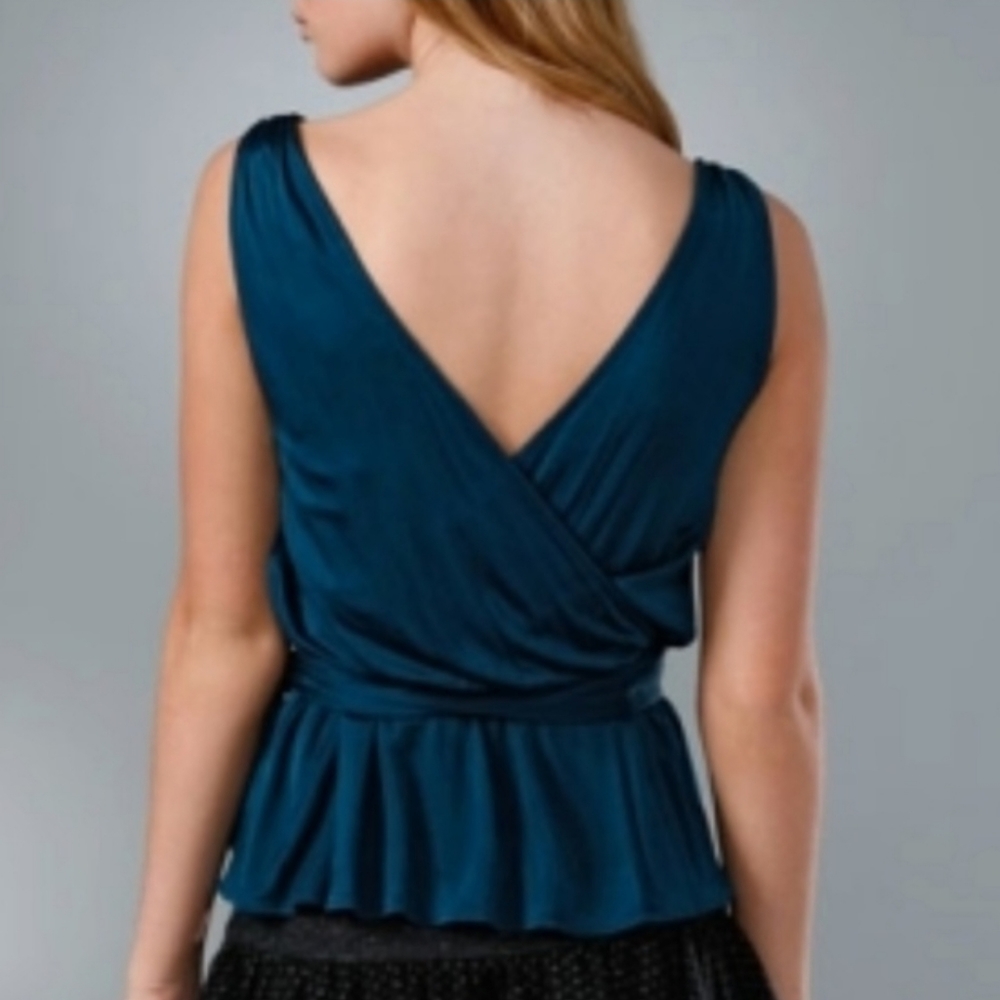 DVF - Picture 2 of 3